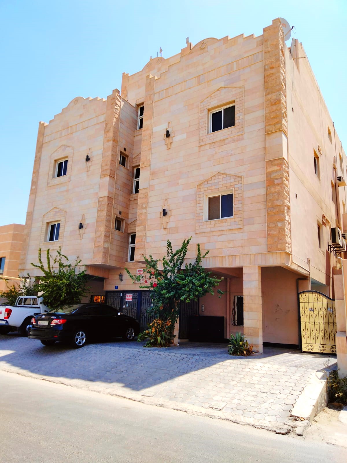 High Quality Residential Building for Sale in Hidd