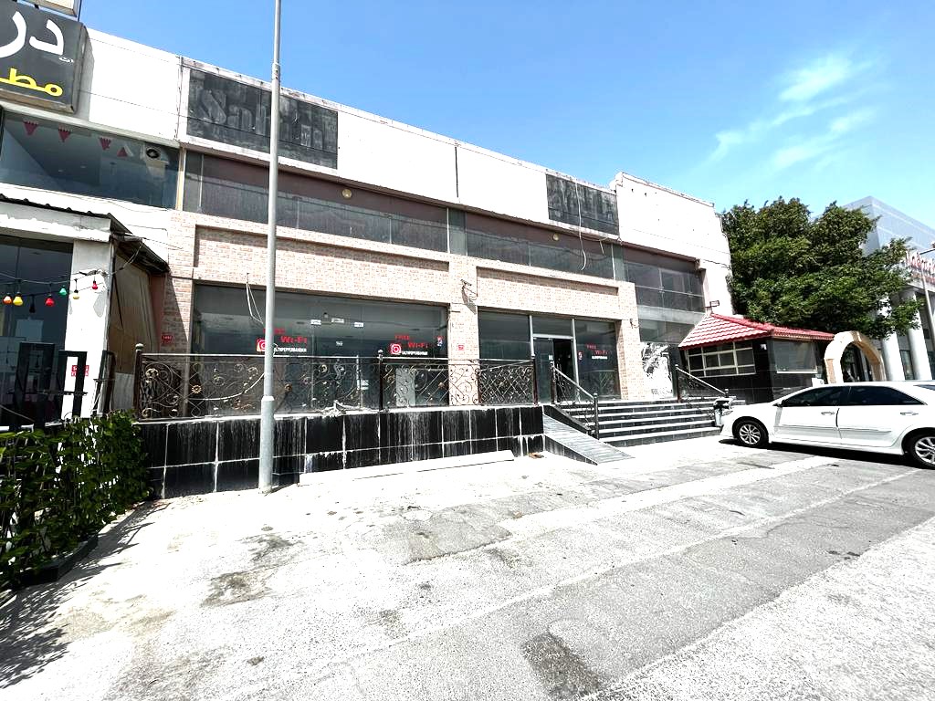 Showroom for rent in Buhair, facing Highway