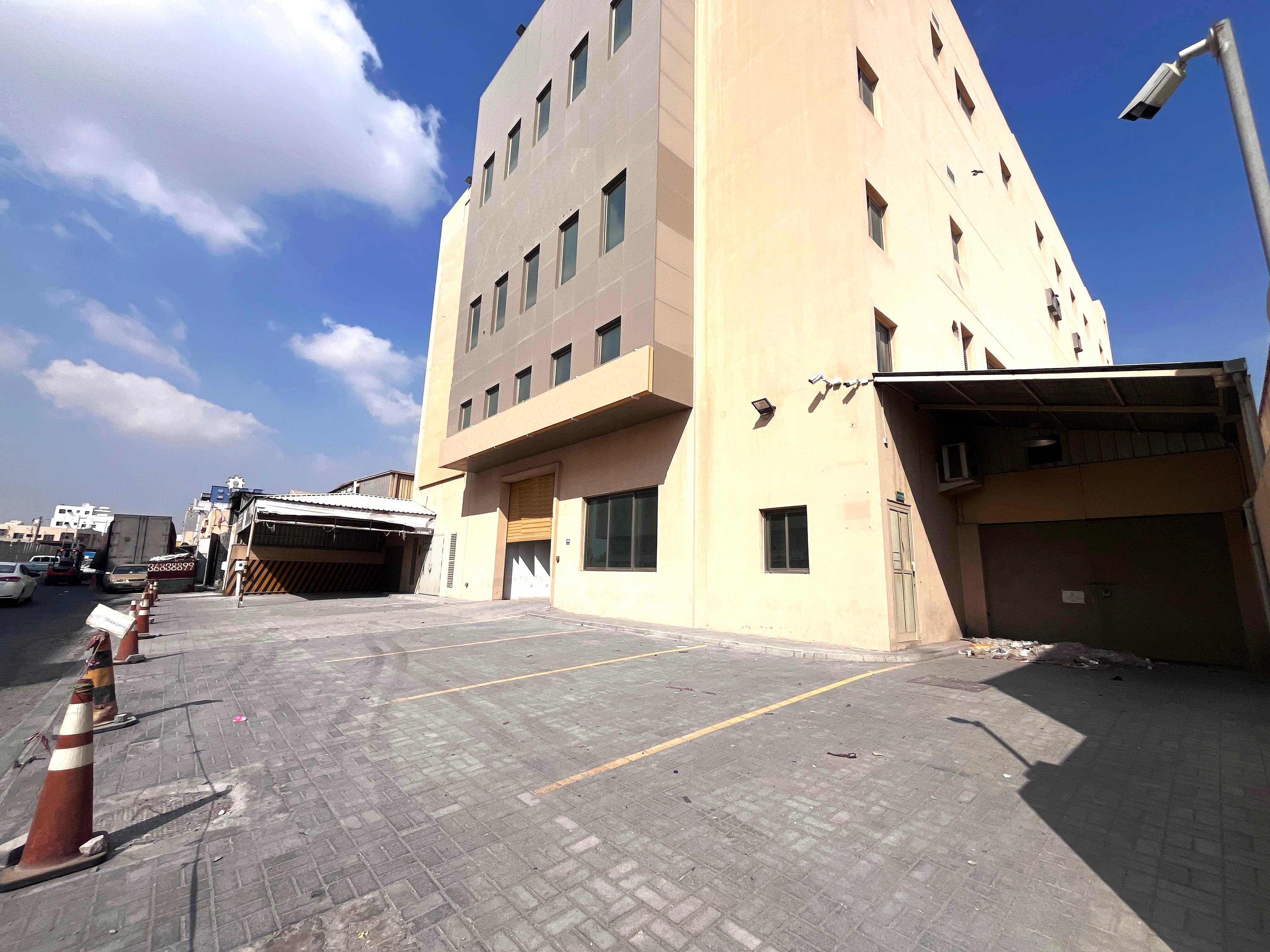 Commercial building for Sale in Salmabad