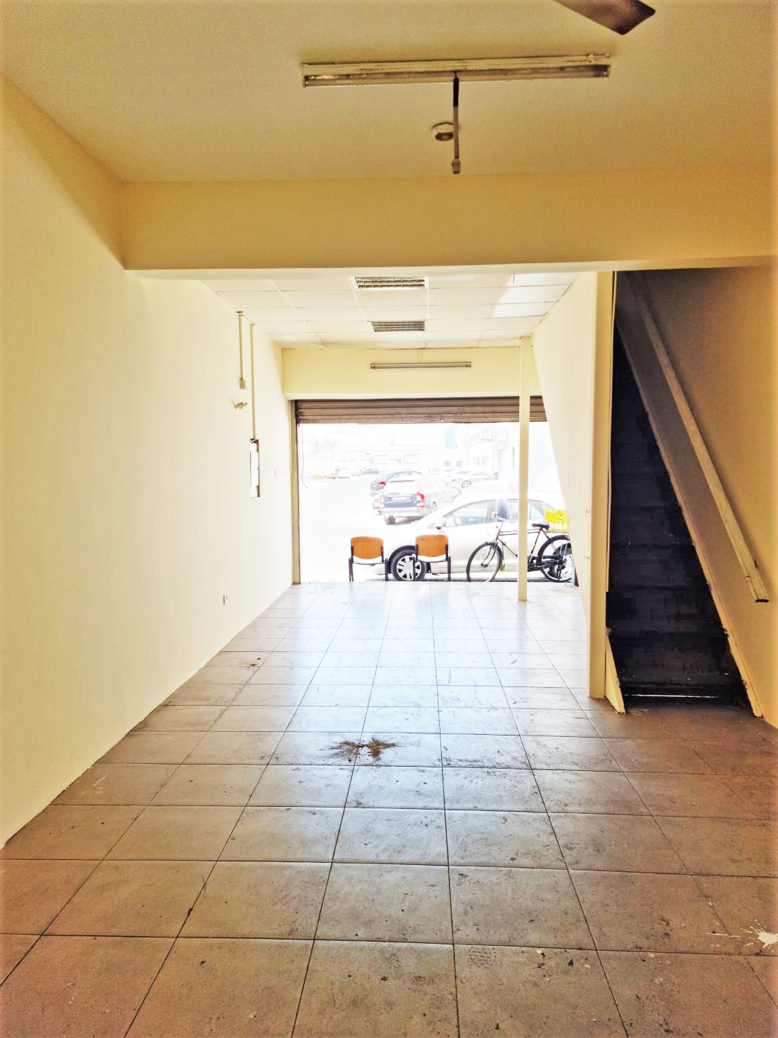 Commercial Shop ( 10 x 4 ) with mezzanine for Rent