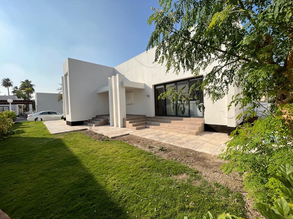 Semi Furnished 3 BHK Luxury Villa for Rent 