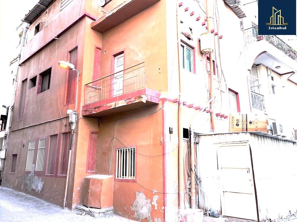 Three storey house for Sale in Bilad Al Qadeem 