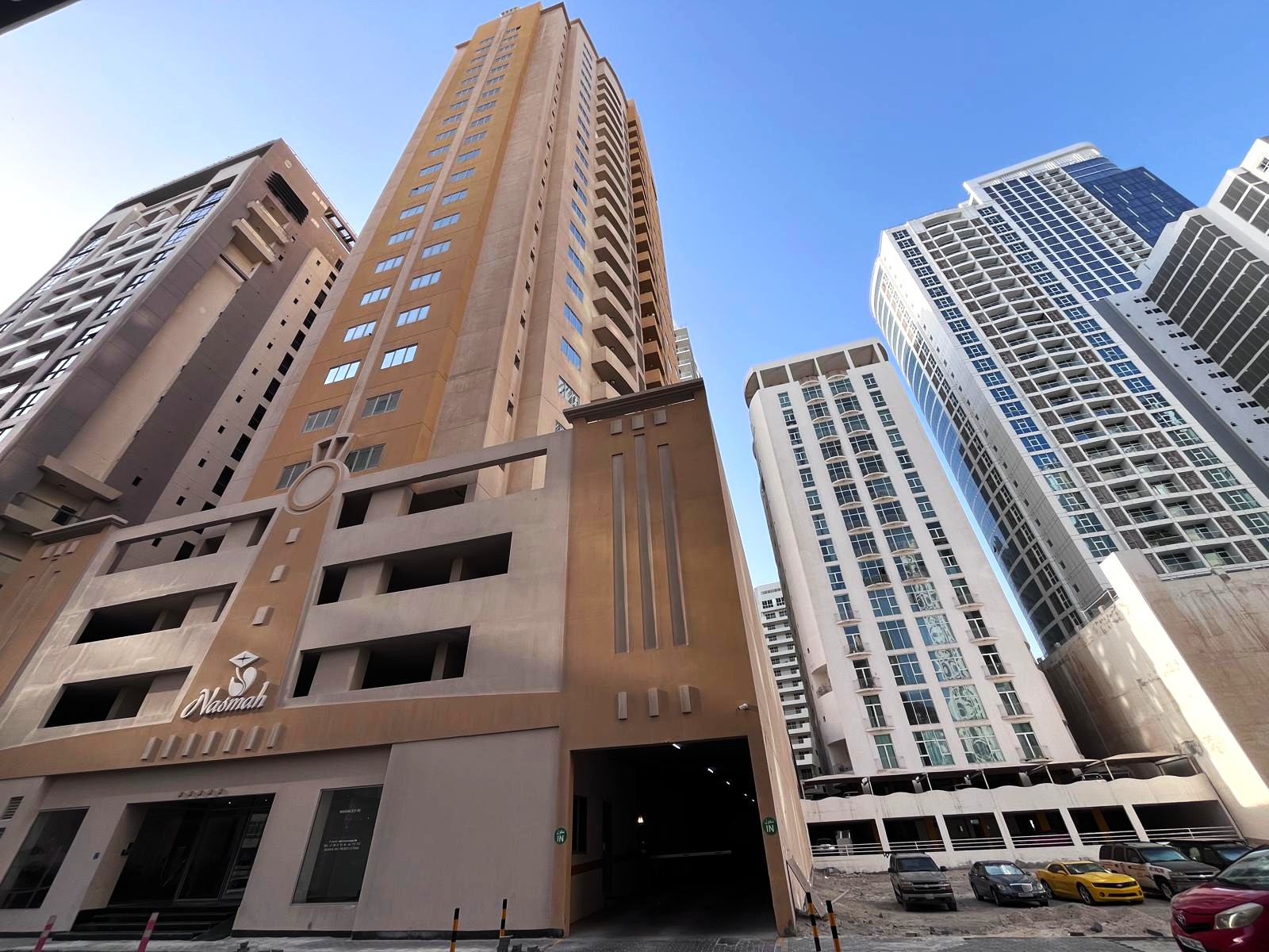  Luxury 2-Bedroom Apartment in Juffair 