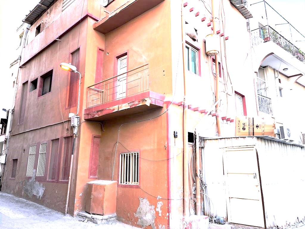 Three storey house for Sale in Bilad Al Qadeem