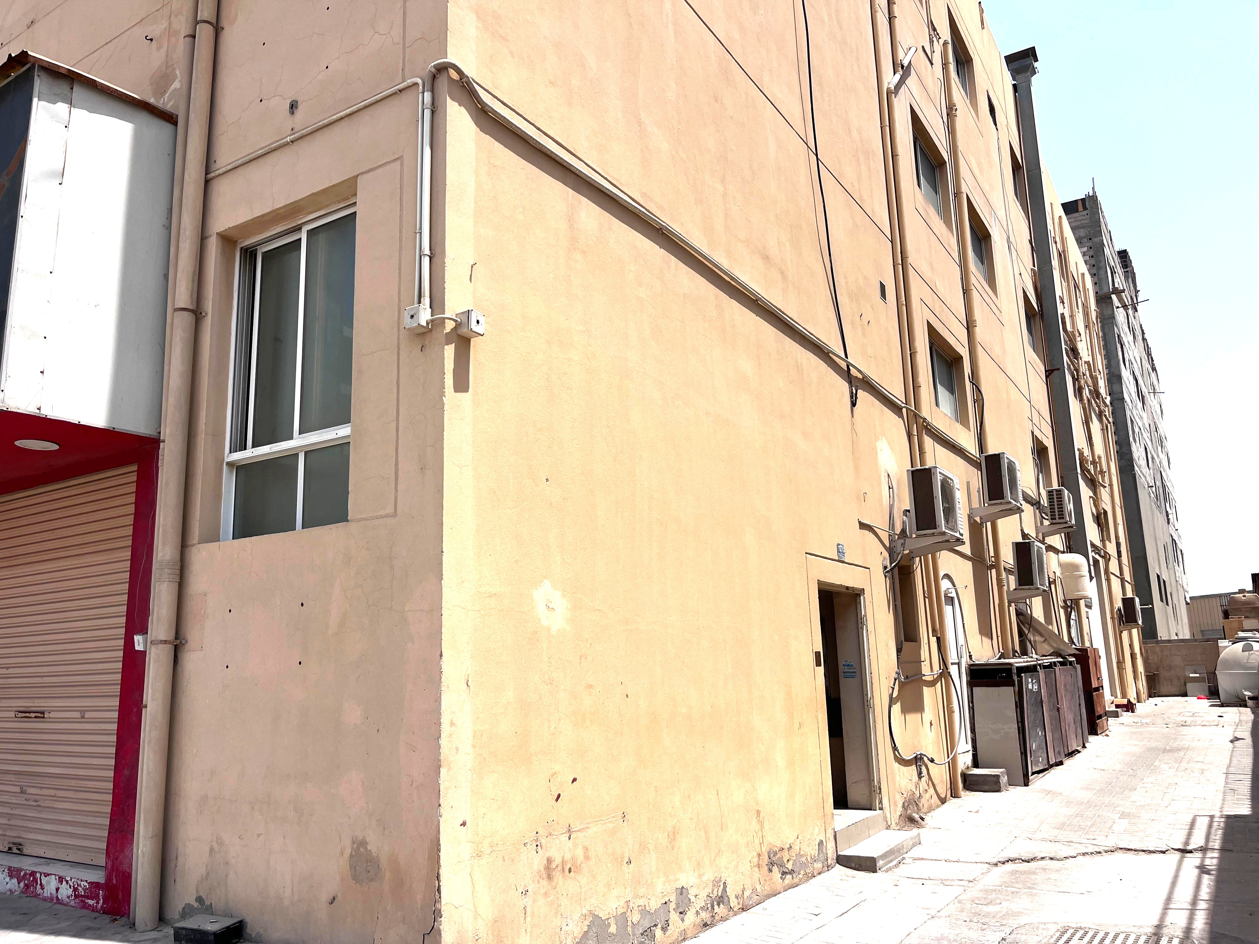 Labour Accommodation ( 70 Peoples ) 