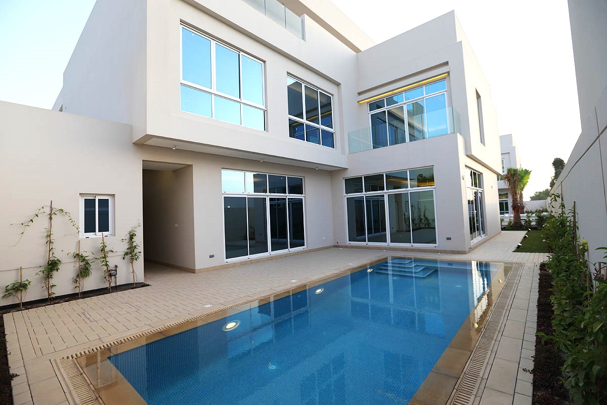 Semi Furnished Luxurious Villa for rent 
