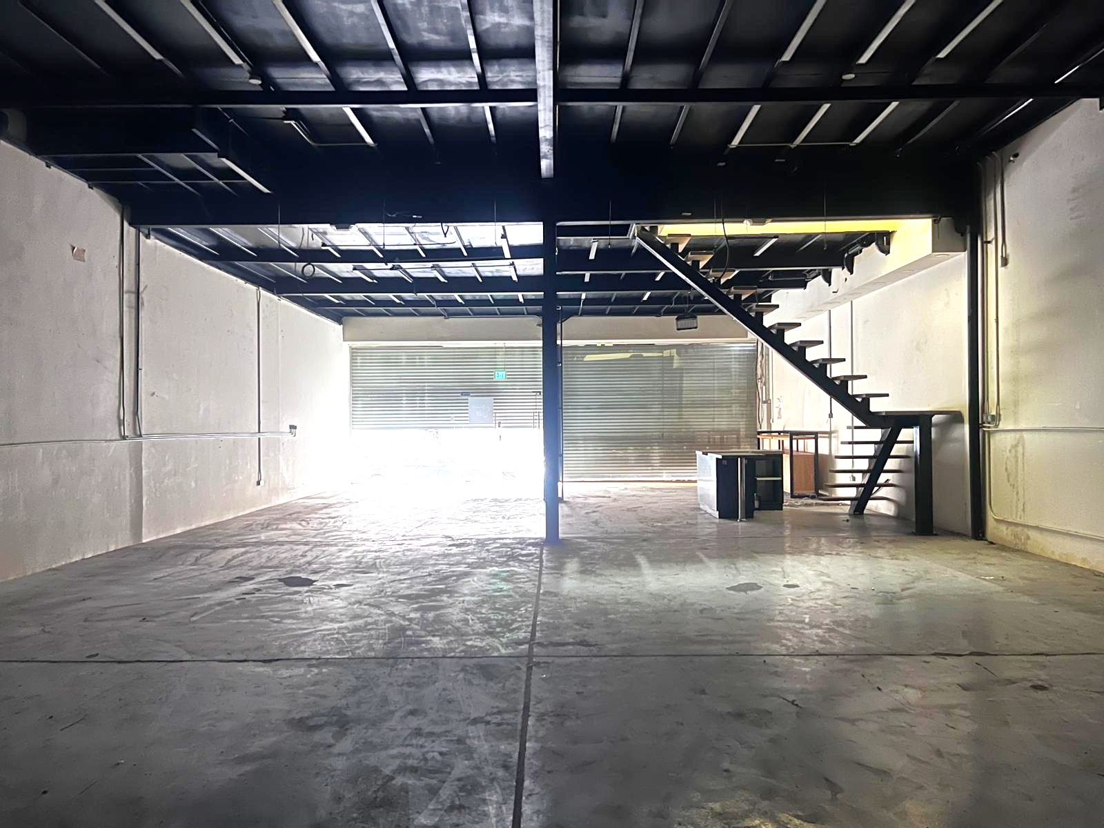 Showroom / Warehouse / Workshop in Salmabad 