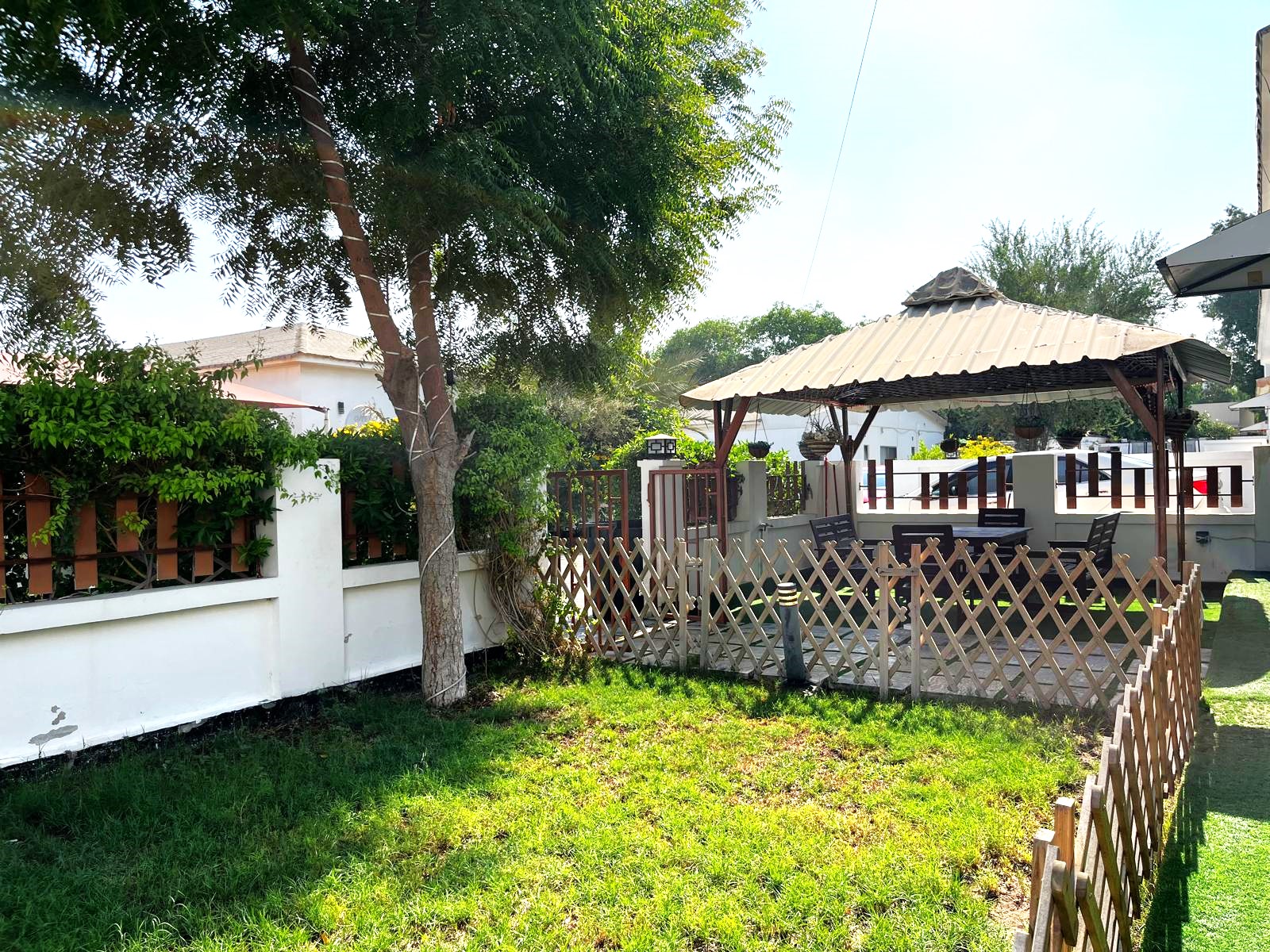 Beautiful Garden Villa for Rent in Maqabah, Saar 