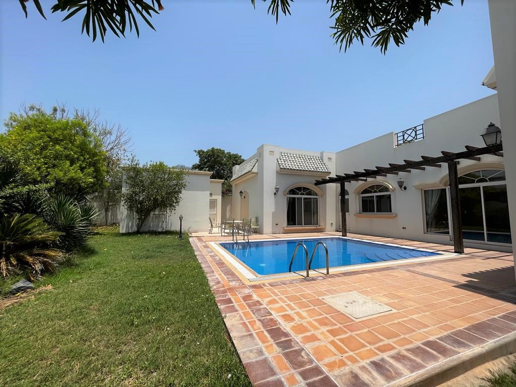 Compound Villa for Rent in Hamala