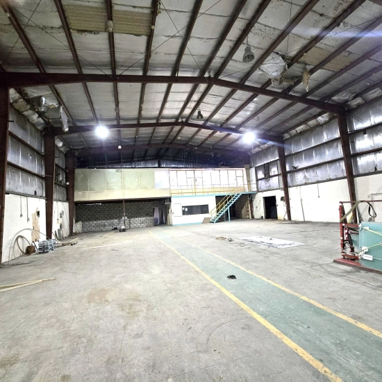 Warehouse / Store for rent ( Short Term )
