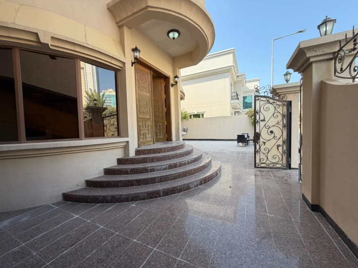 Fully furnished Swimming pool villa in Juffair