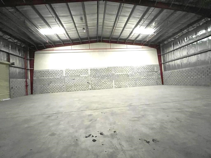 Warehouse with offices  ( 816 Sqm ) for Rent