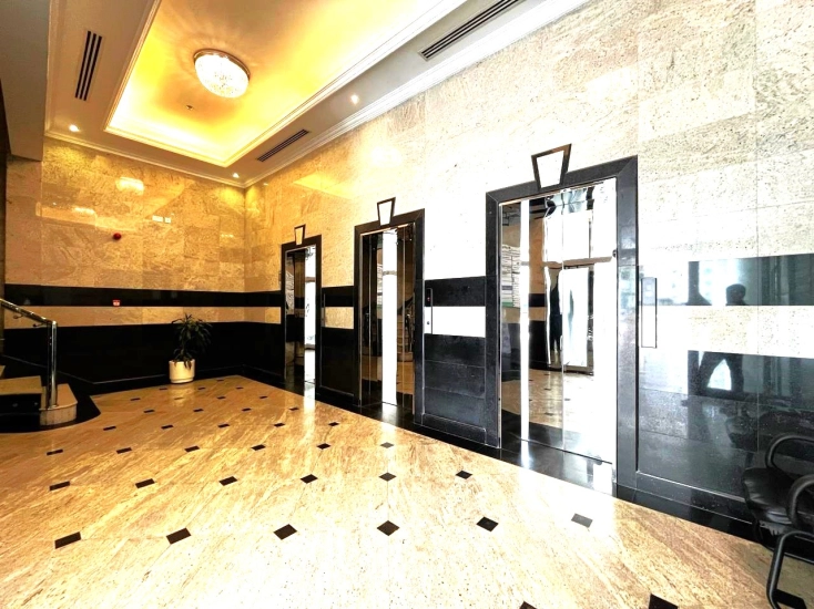 Fitted Office ( 295 Sqm ) in Seef Area