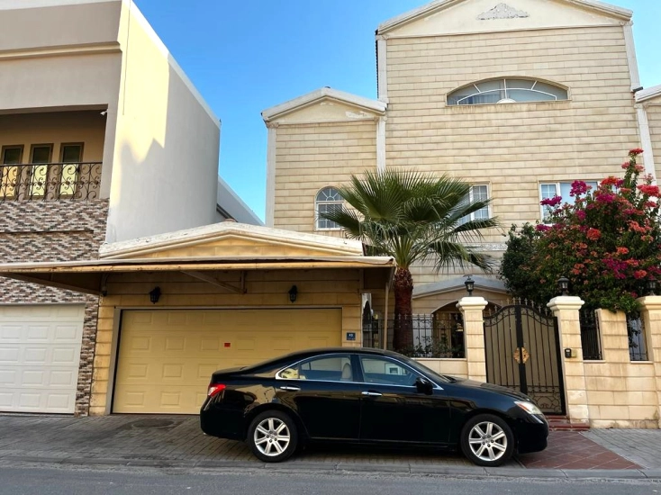 Semi furnished luxury villa for rent in Tubli