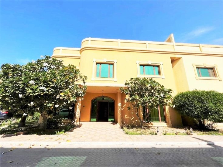 Semi furnished 3 BHK villa for rent in Janabiya