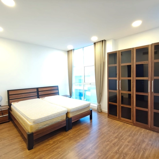 Fully Furnished Modern apartment for rent in Janabiya 