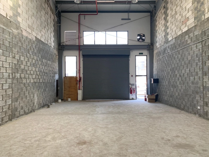 Workshop / warehouse / factory (155 Sqm ) for rent
