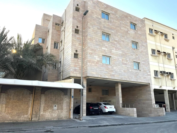 Residential Building for Sale in Riffa, Hajiyat
