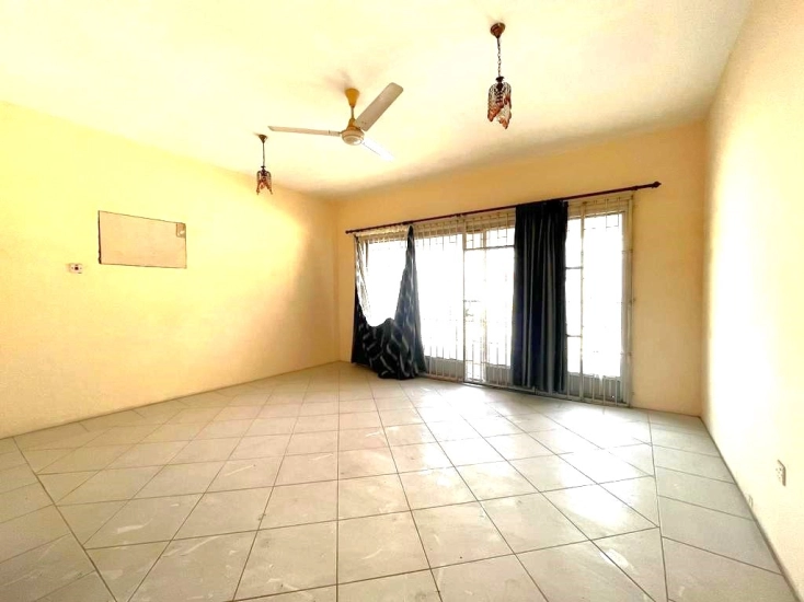 Very spacious 3 BHK Apartment for Rent in Mahooz 